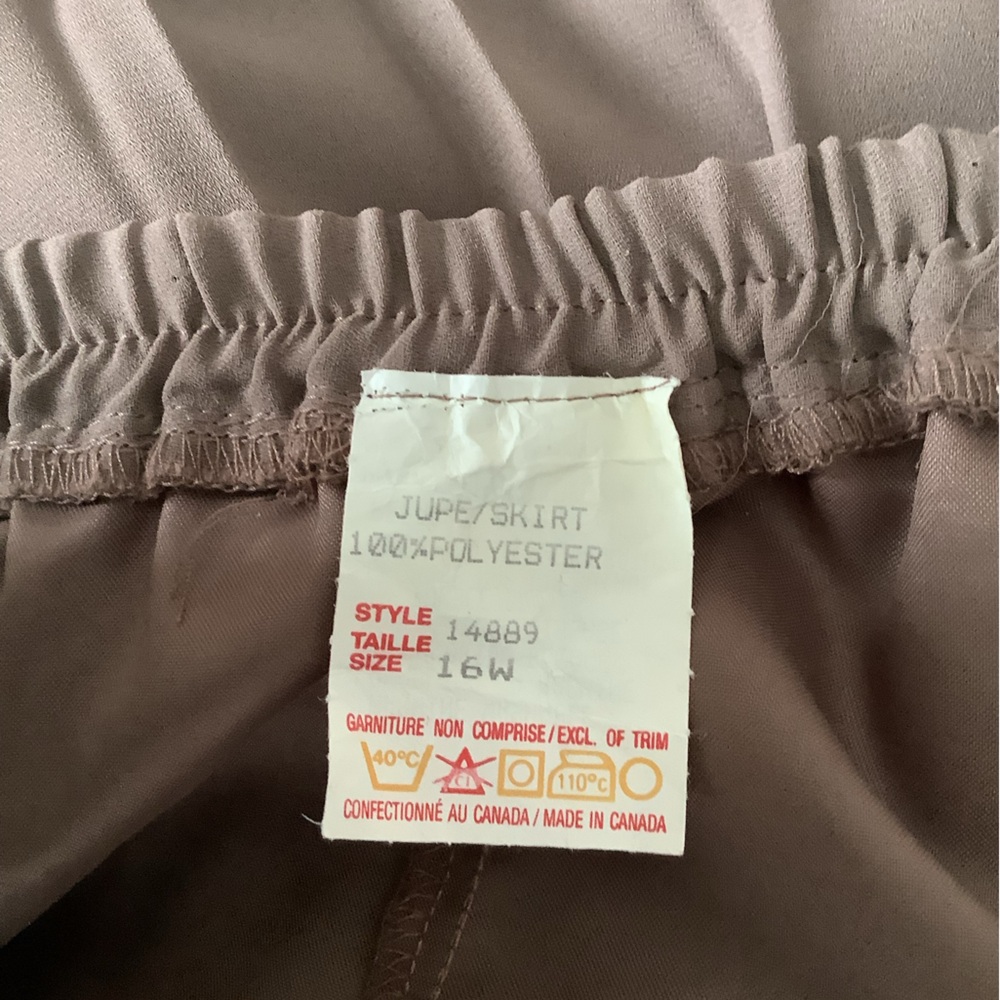 Vintage 90s Taupe Pleated Midi Plus Size Skirt Made in Canada Size 16W - Picture 8 of 11